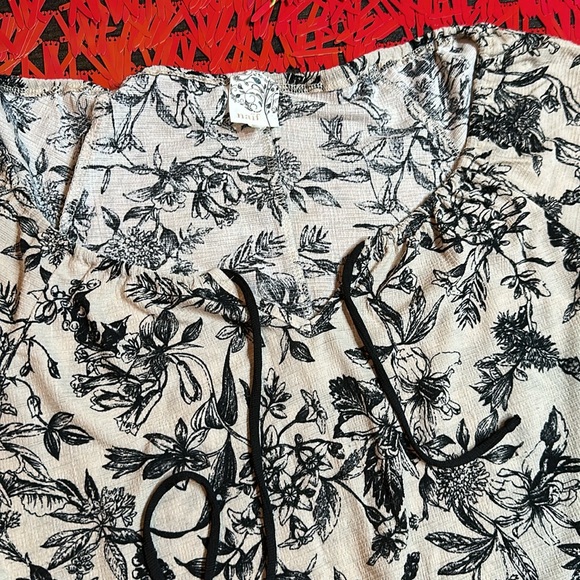 Naïf Flowy Foral Pattern Blouse - Picture 3 of 8
